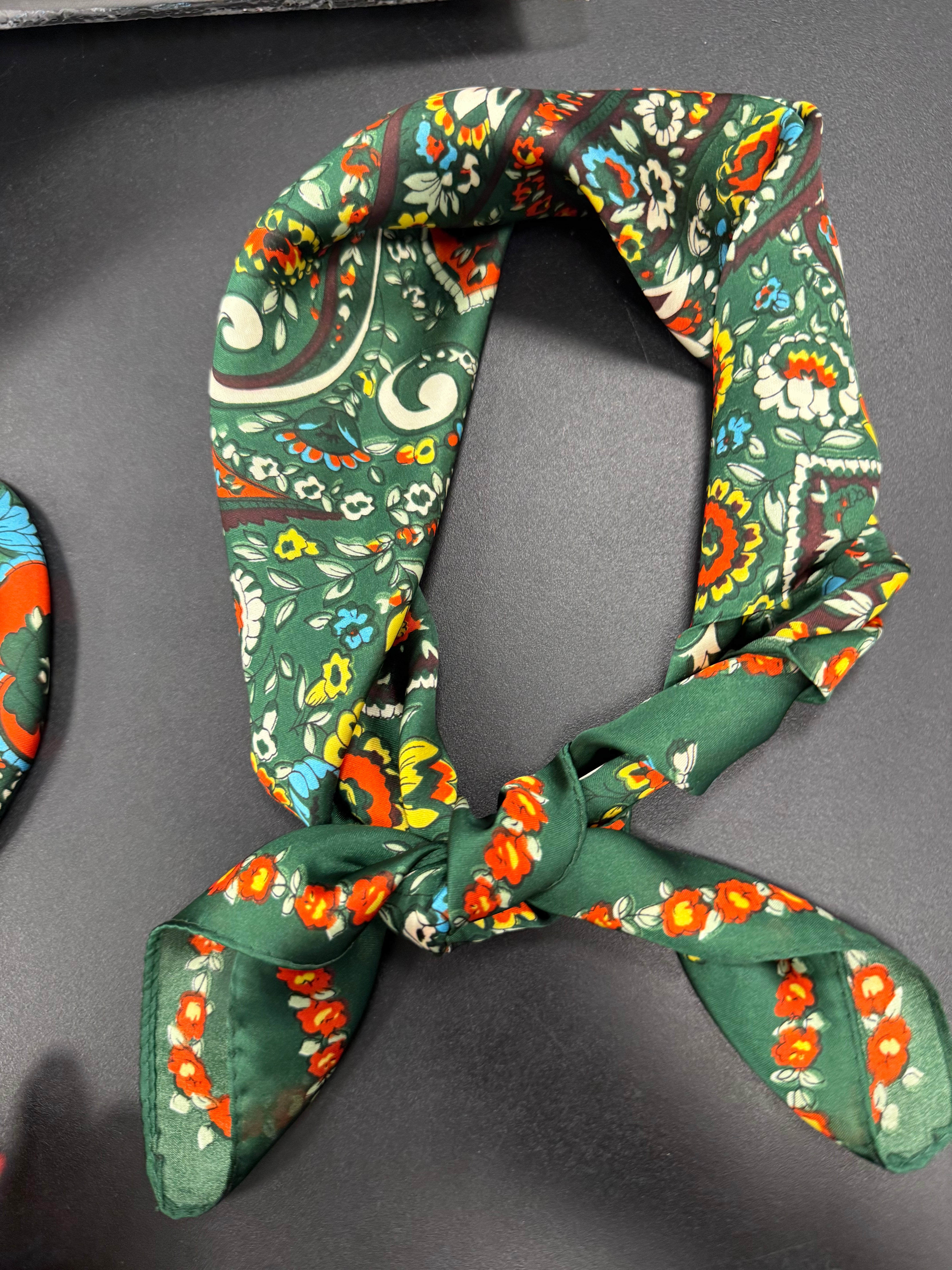 FOULARD
