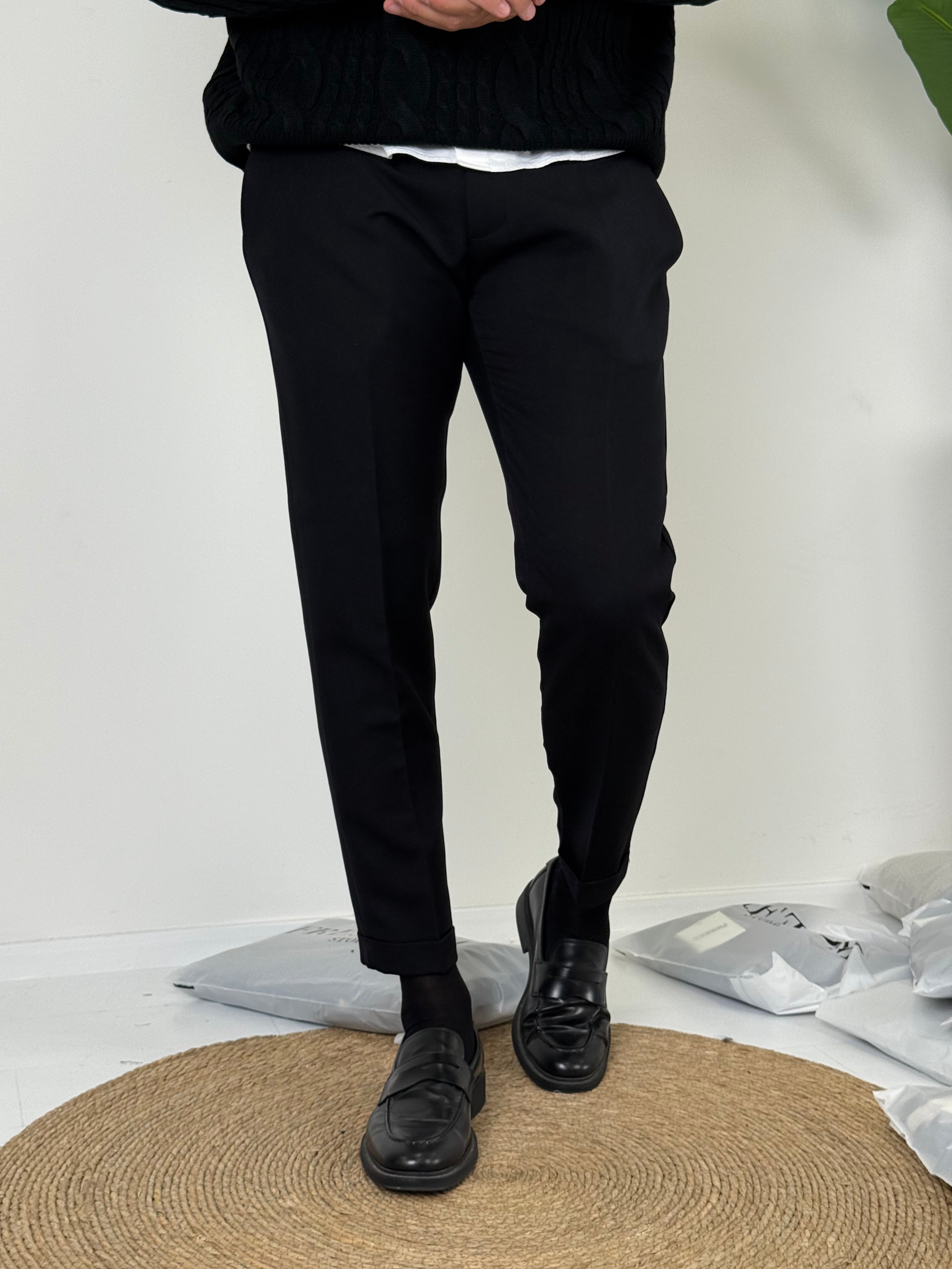 PANTALONE CON RISVOLTINO