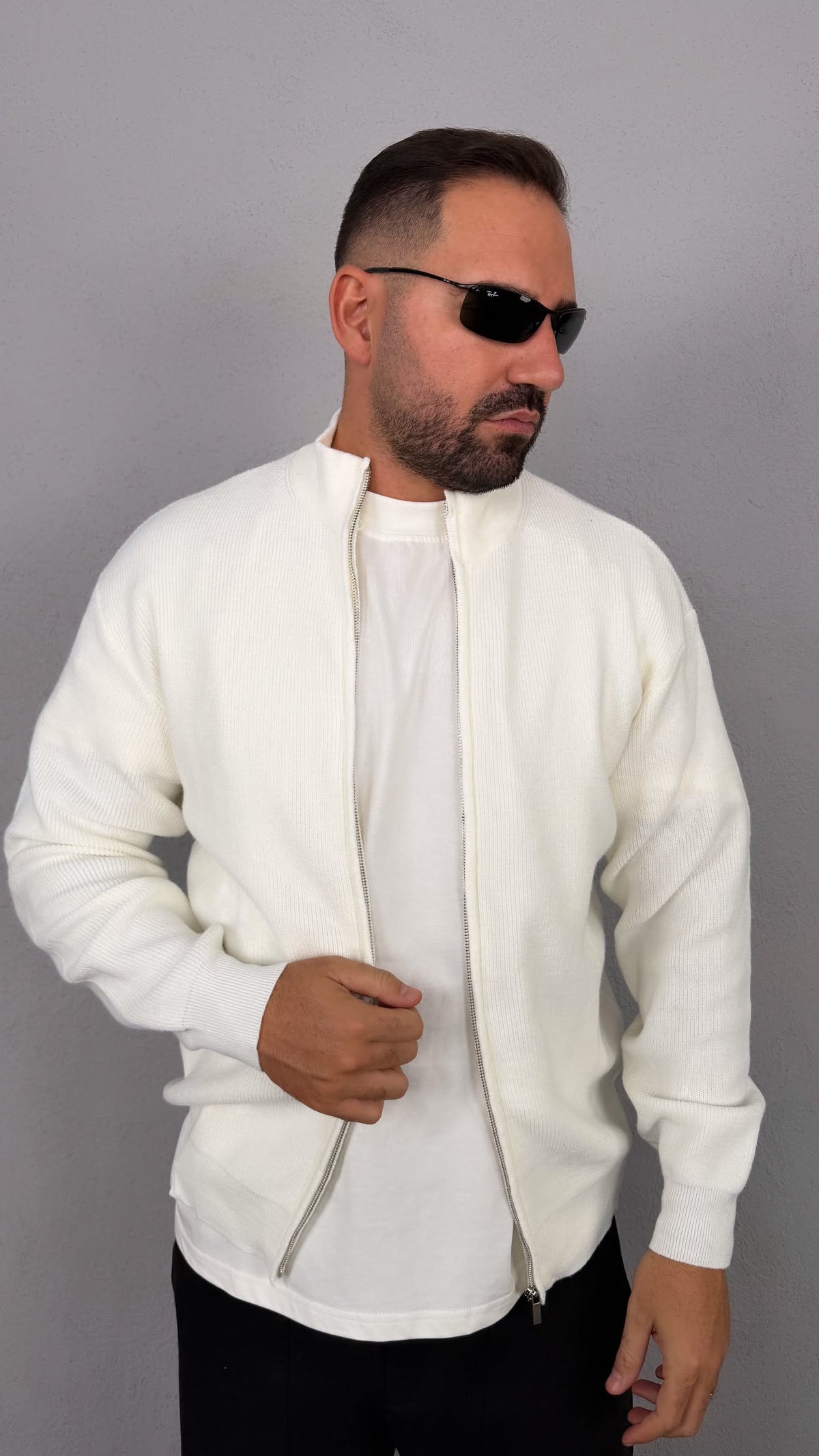 CARDIGAN ELEGANCE