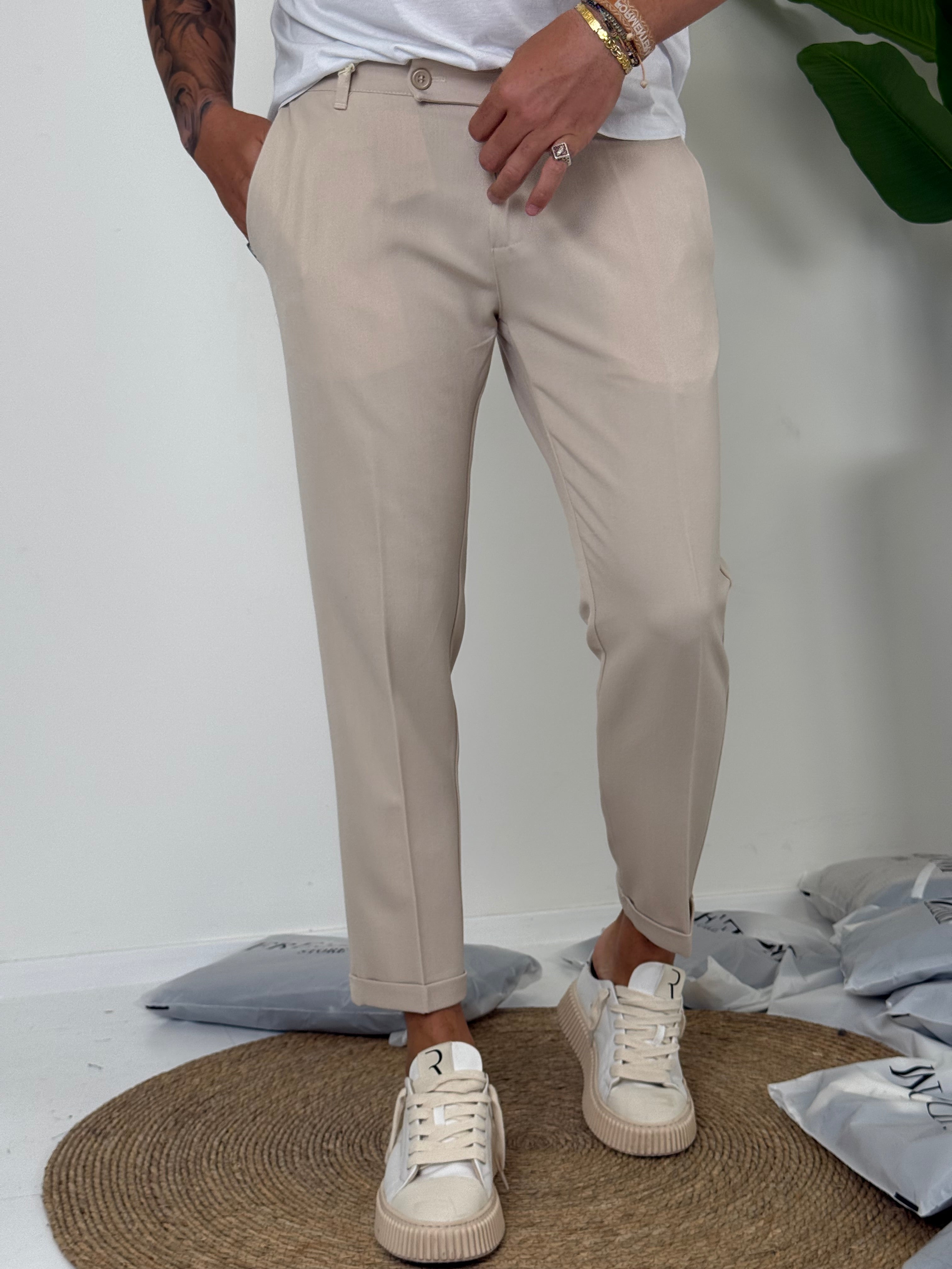 PANTALONE CON RISVOLTINO