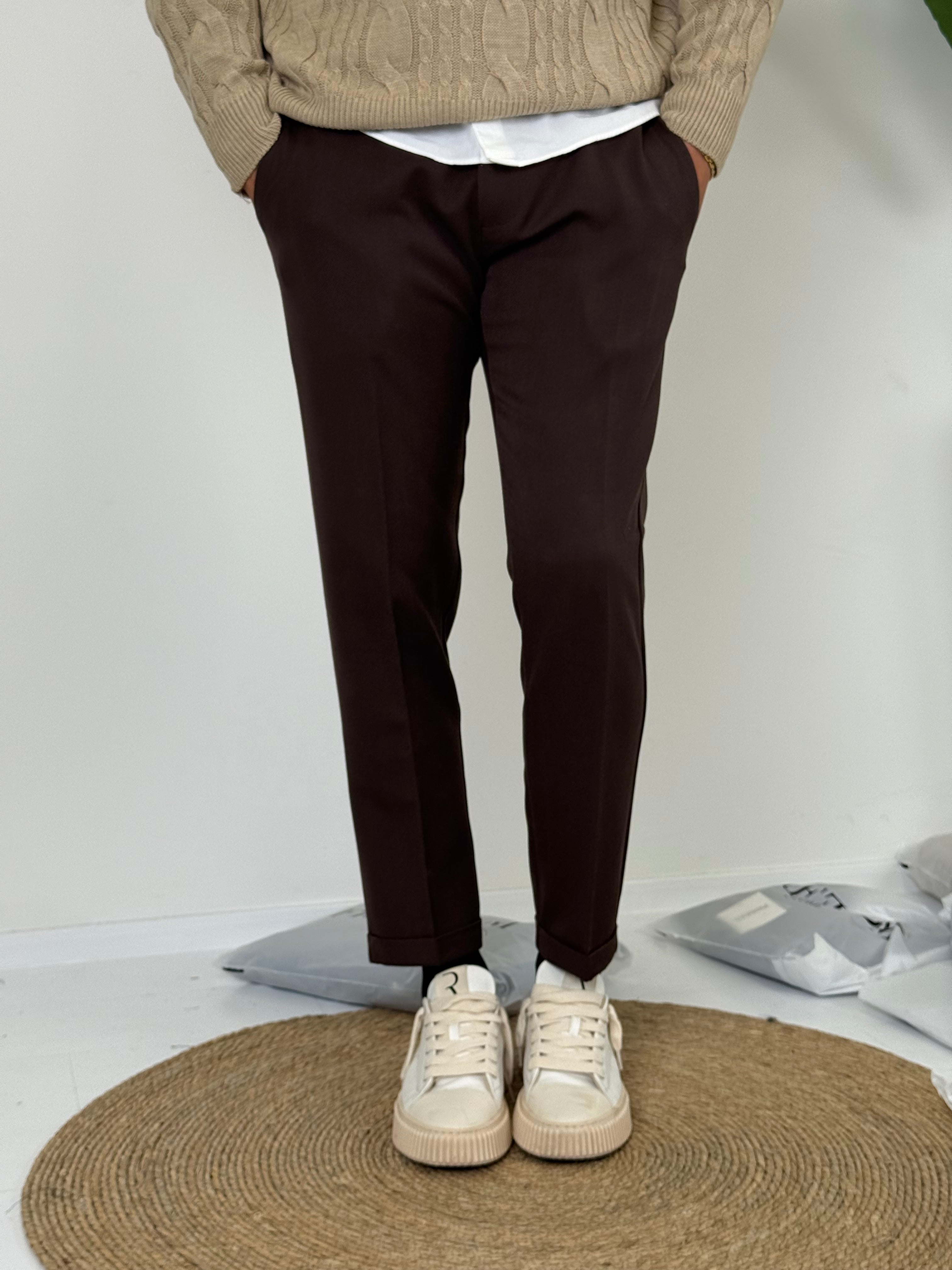 PANTALONE CON RISVOLTINO