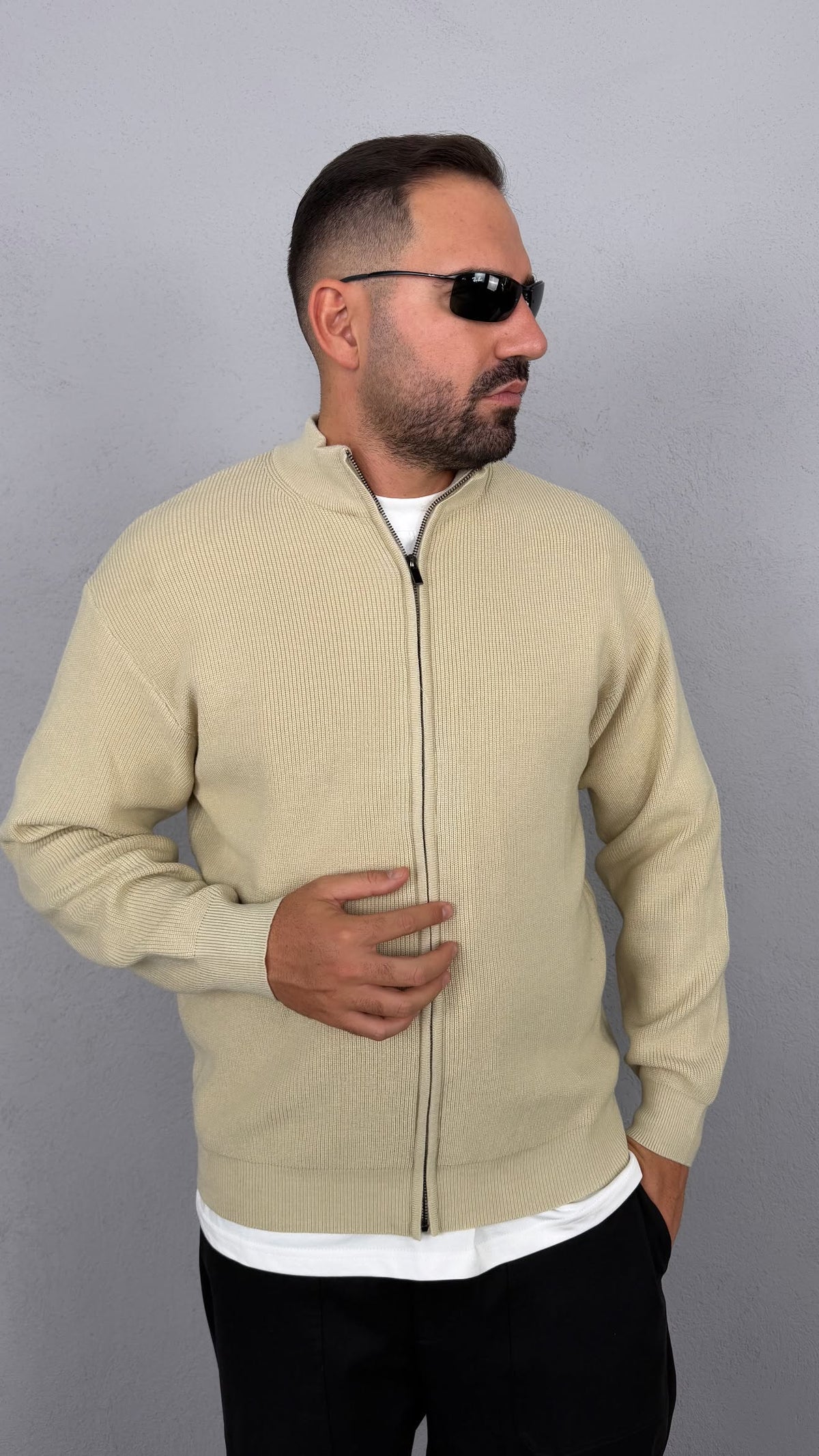 CARDIGAN ELEGANCE